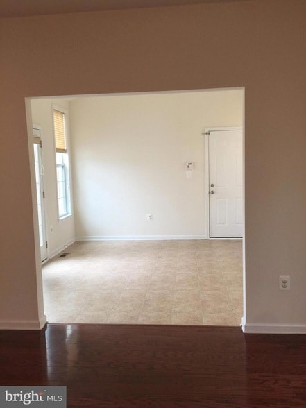 Building Photo - 43165 Barnstead Dr