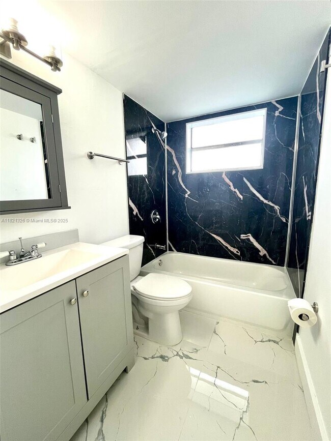 Building Photo - 830 SW 74th Terrace
