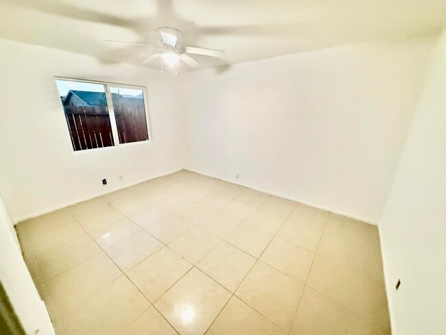 Building Photo - 13860 Luis Dr