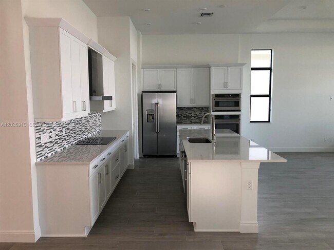 Building Photo - 9488 SW Pepoli Way