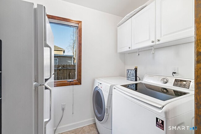 Building Photo - 14 Plymouth Ave