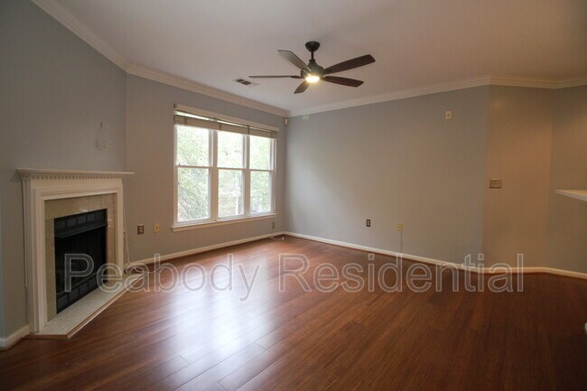 Building Photo - 12913 Alton Square