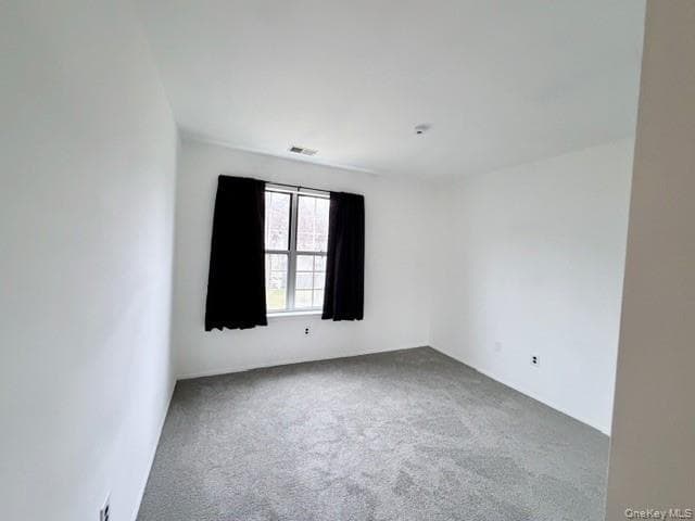 Building Photo - 42 Greenmeadow Dr