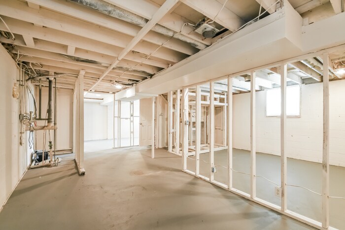 Building Photo - 3955 Diamond Ln