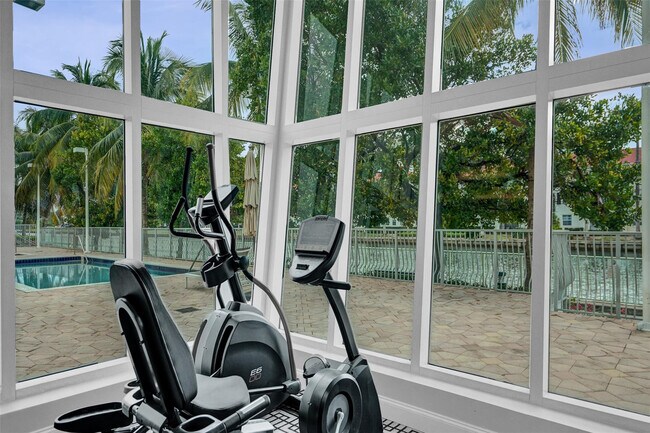 Building Photo - 3000 NE 188th St