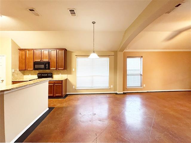 Building Photo - 724 Red Elm Ln