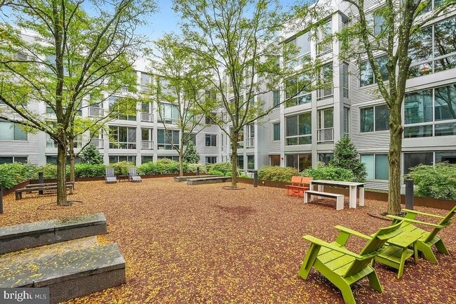 Building Photo - 4101 Albemarle St NW