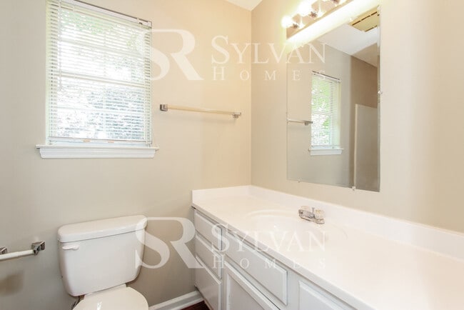 Building Photo - The living is easy in this 3 bedroom, 2 bathroom home