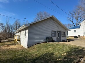 Building Photo - COMPLETELY RENOVATED 3 BEDROOM HOME