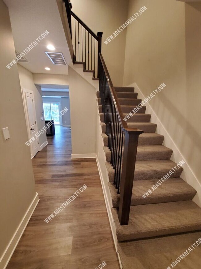Building Photo - Gorgeous Like New-Built in 2020-Louisburg Town Home-Available in JULY!!