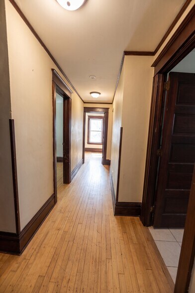 Building Photo - 120 N Franklin St