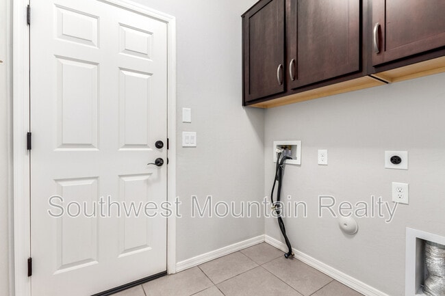 Building Photo - 41540 N Jacaranda Ct