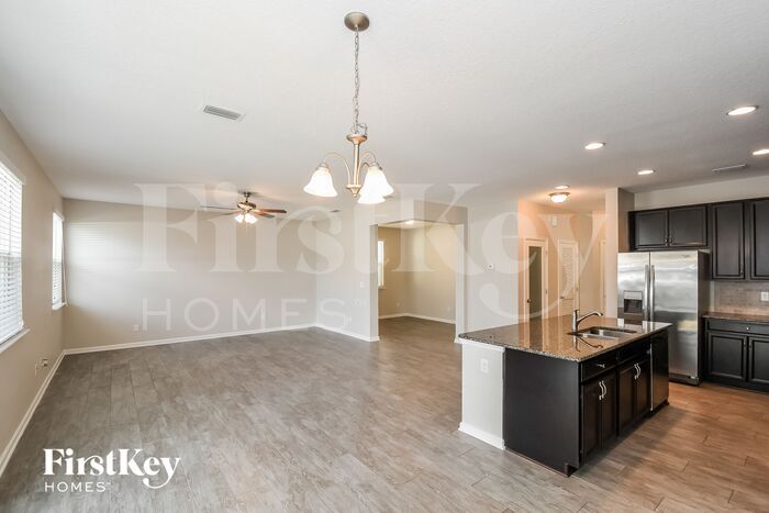Building Photo - 7031 Azalea Grove Dr