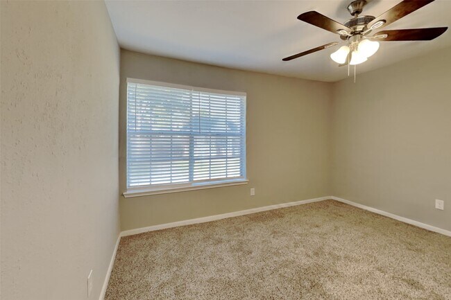 Building Photo - 16418 Wellers Way