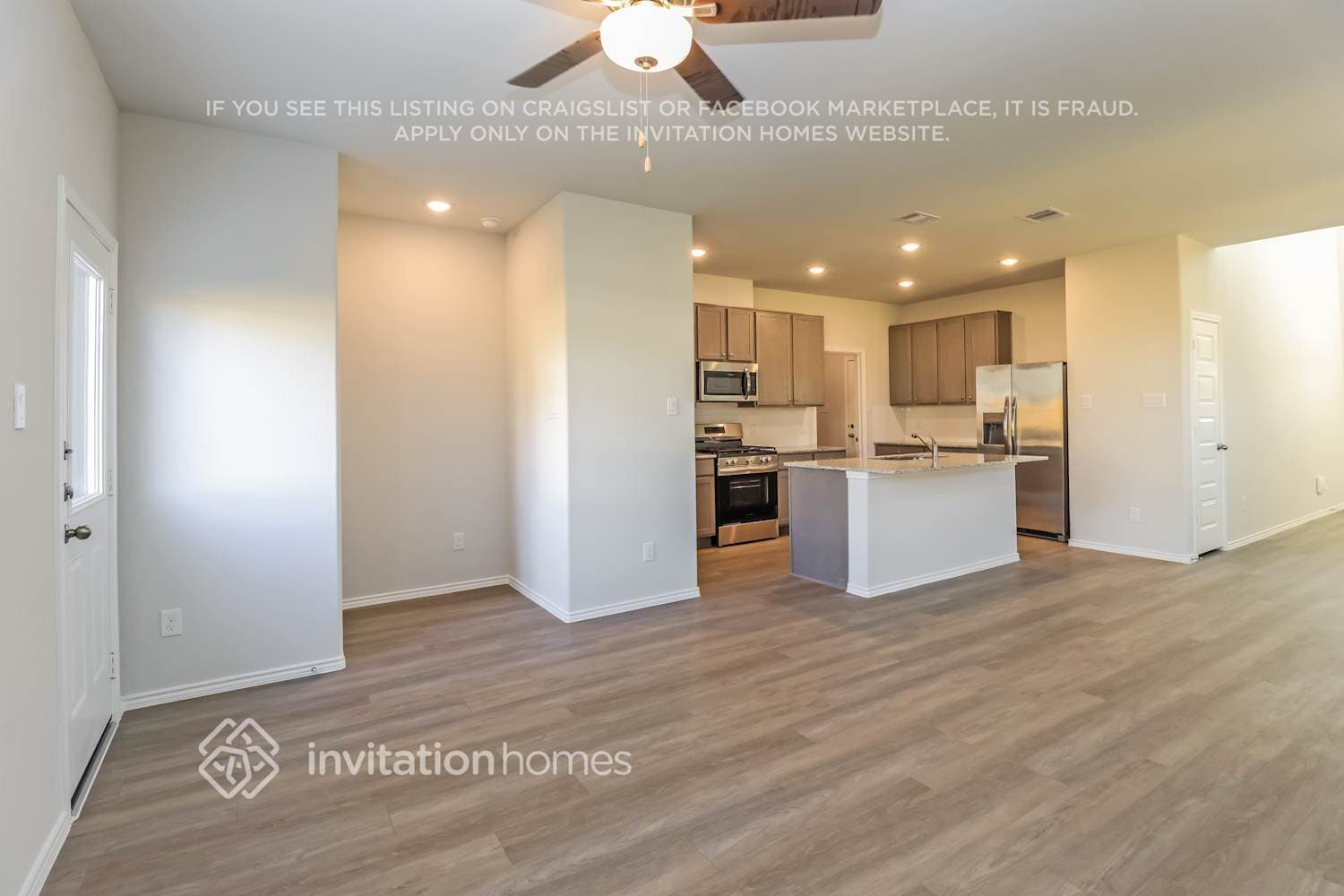 Building Photo - 10906 Heliosphere Wy