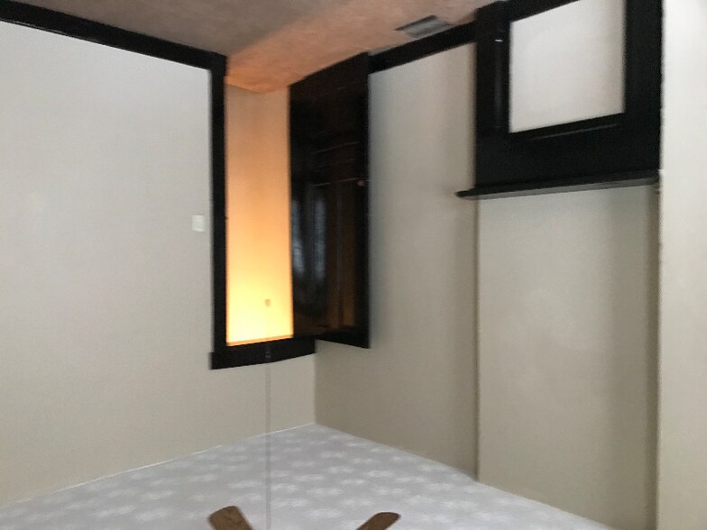 Building Photo - 227 James St