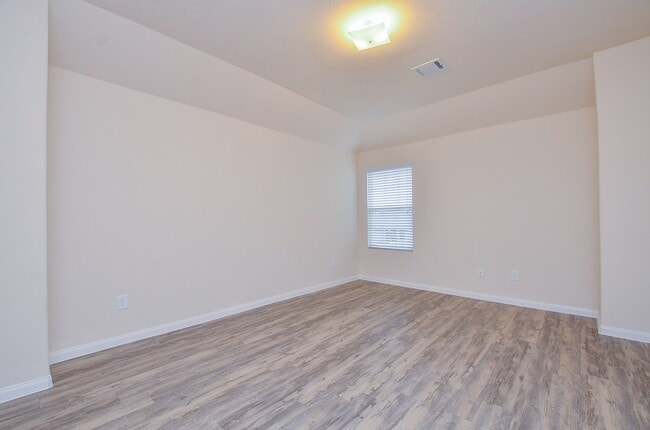 Building Photo - 24226 Ravenna Oaks Ct