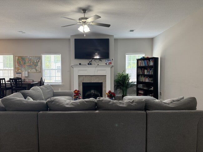 Building Photo - 261 Sapwood Wy