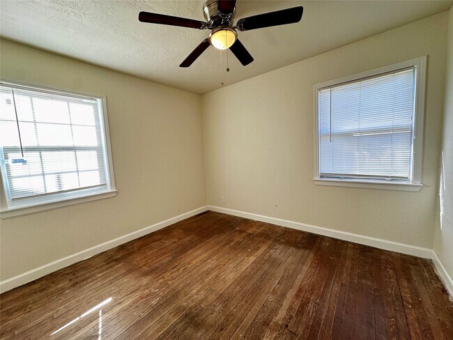 Building Photo - 9434 Fairland Dr