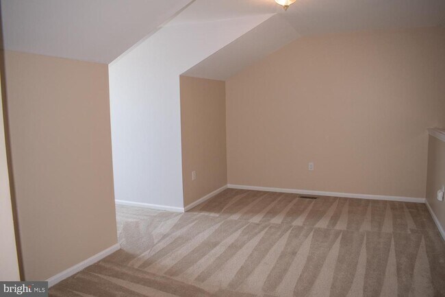 Building Photo - 5 Brecht Rd
