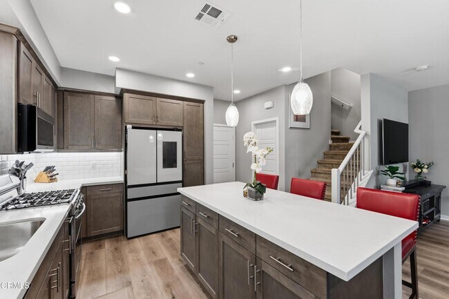 Building Photo - 643 Winchester Dr