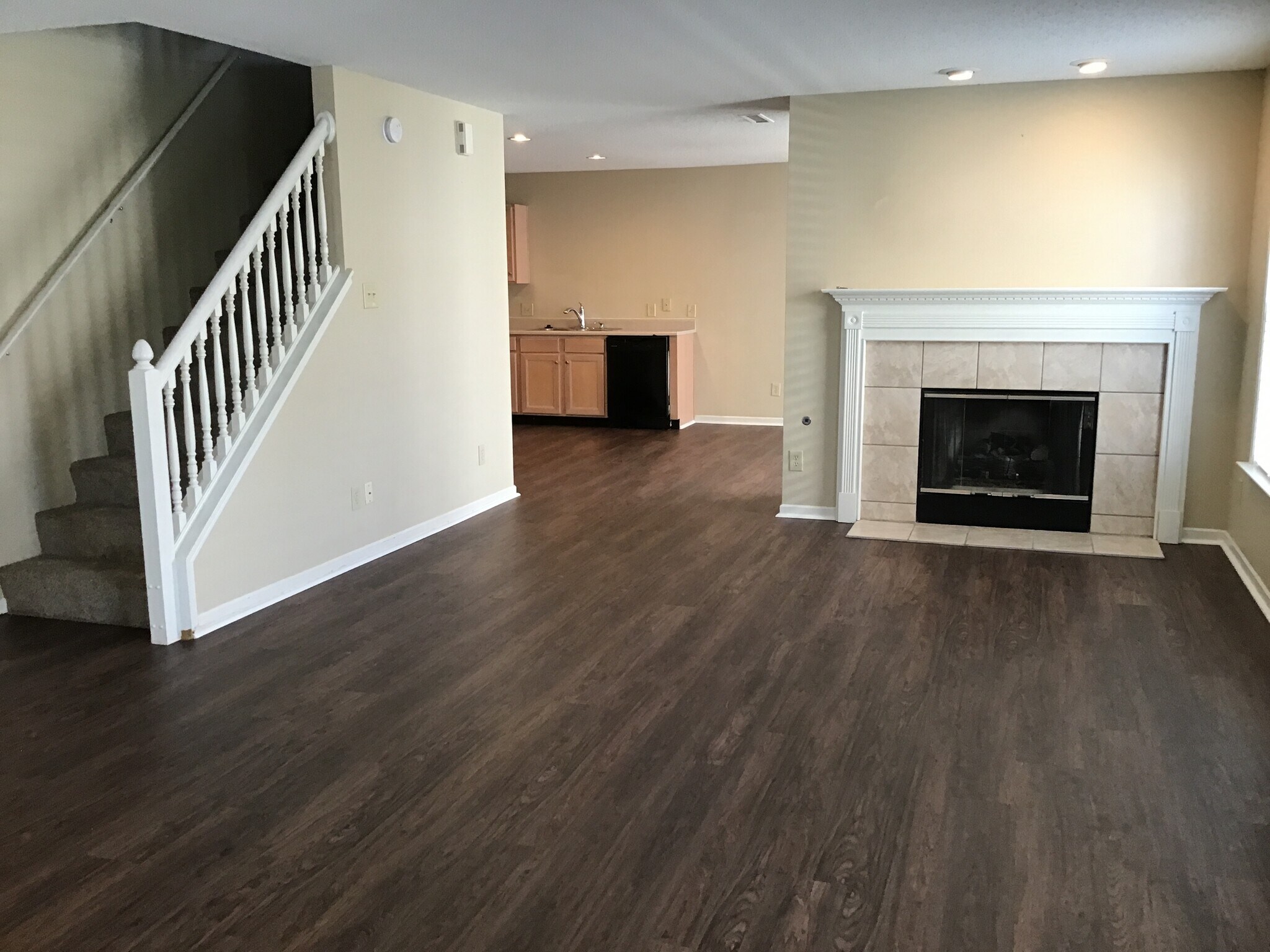 Building Photo - 12645 Republic Dr