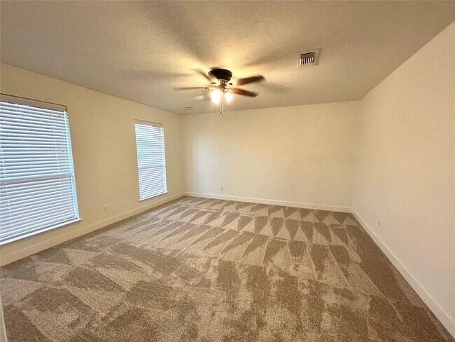 Building Photo - 10819 Sagerock Dr