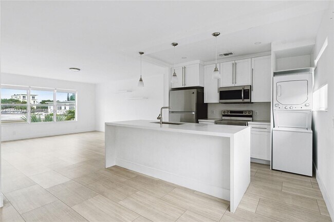 Building Photo - 840 82nd St