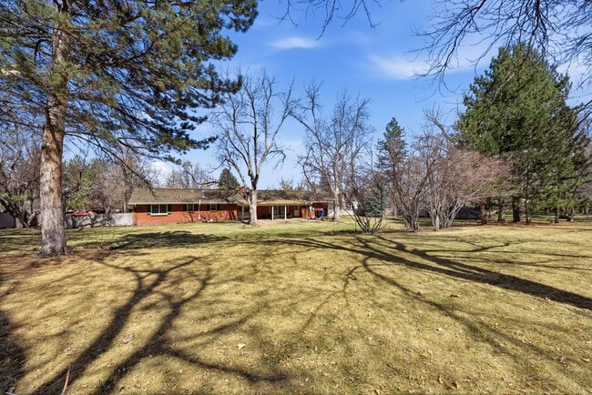 Building Photo - 2050 Cherryville Rd