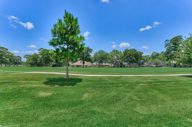 Building Photo - 13511 Summer Hill Dr