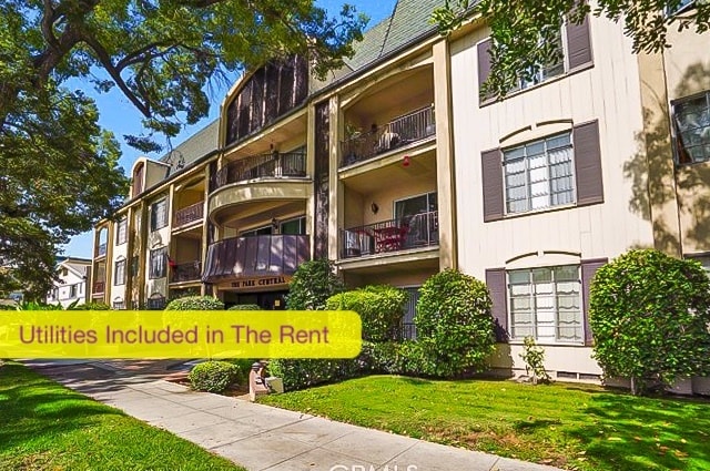 Building Photo - 215 N Kenwood St