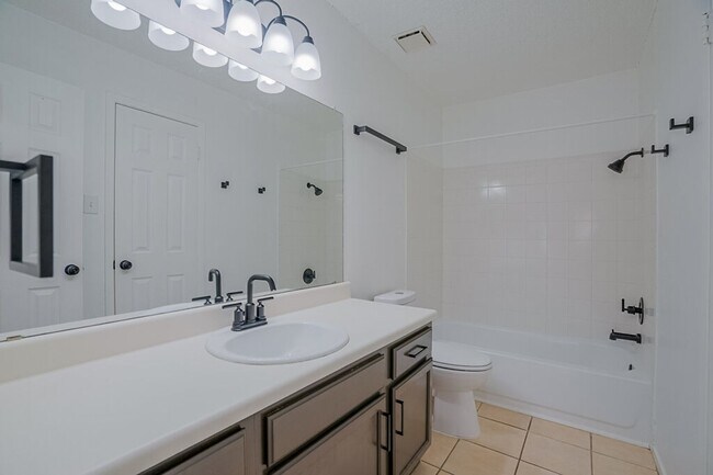 Building Photo - 16827 Whitebrush Loop