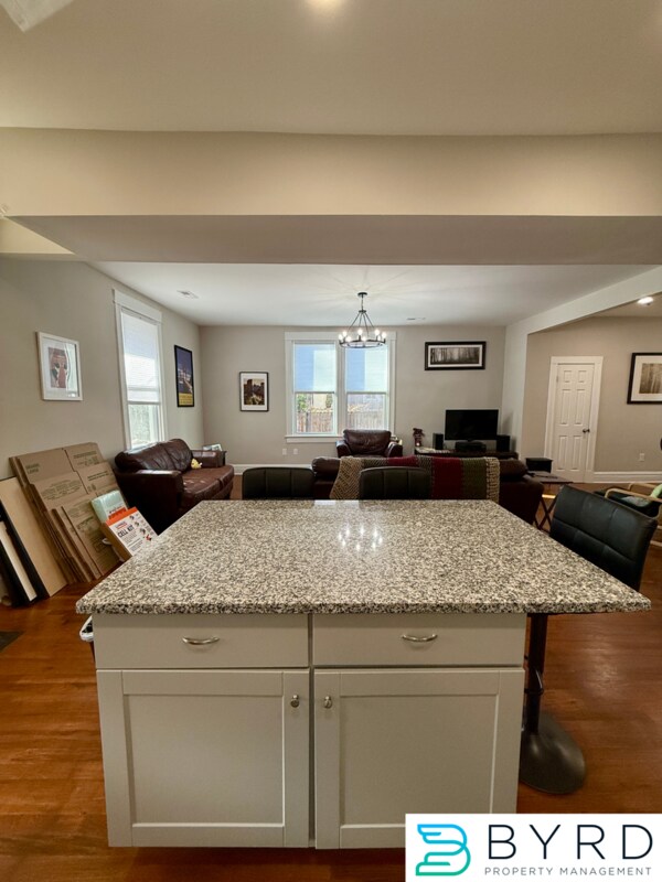 Building Photo - 3007 3rd Ave