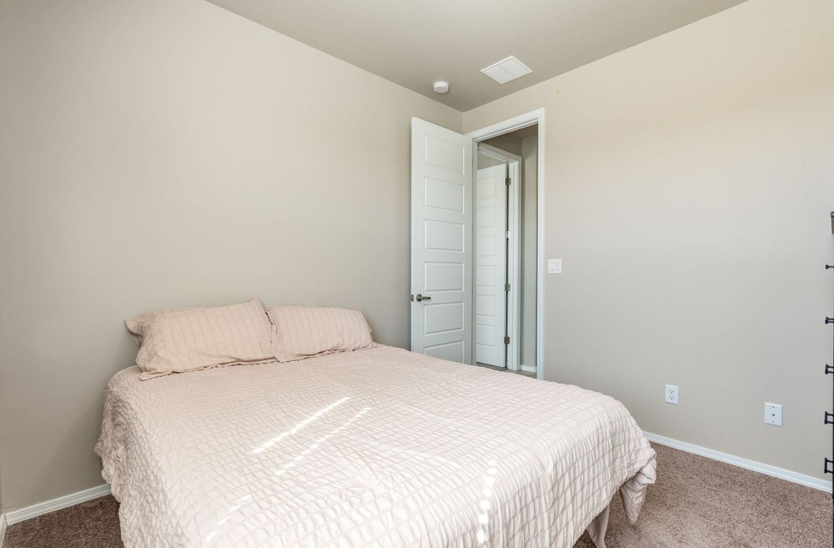 Building Photo - 2313 Melon Ridge Loop NE