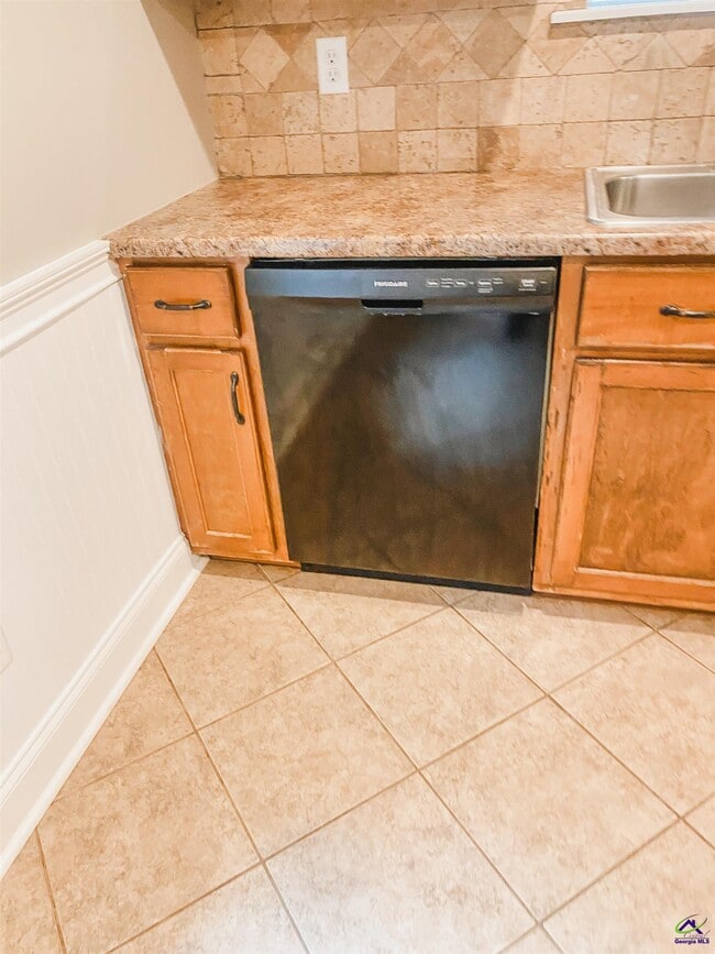 Building Photo - 609 Wooden Eagle Trail