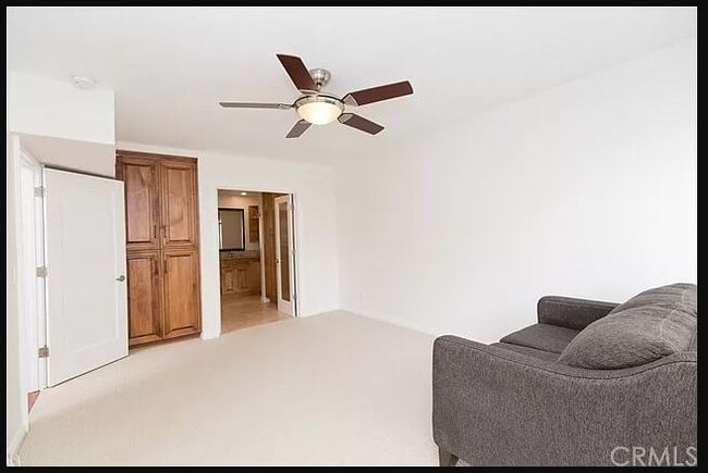 Large Primary with huge walk-in primary bathroom - 1957 Temple Ave