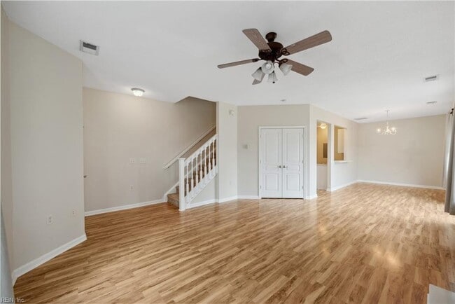 Building Photo - 2412 Wessington Dr