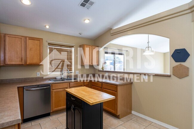 Building Photo - Nice Established Home in Arizona City
