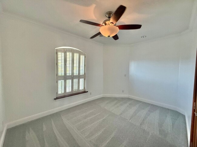 Building Photo - Partially Furnished 3 Bedroom / 2.5 Bathroom Custom Home in Sandhill Estates gated community!