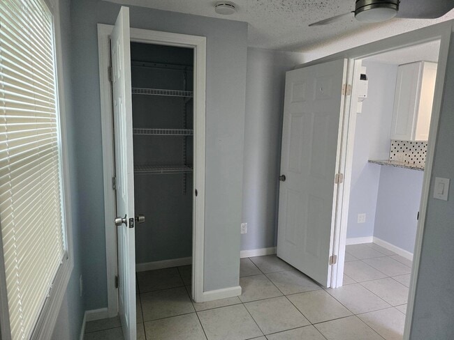 Building Photo - 513 Greynolds Cir