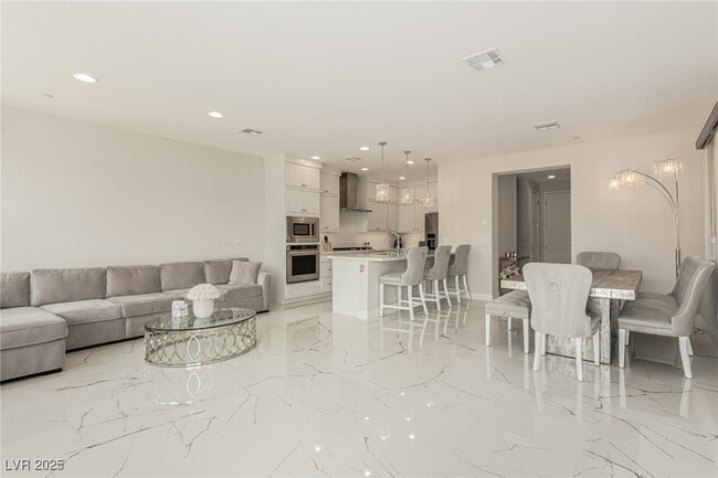 Building Photo - 11297 Gravitation Dr