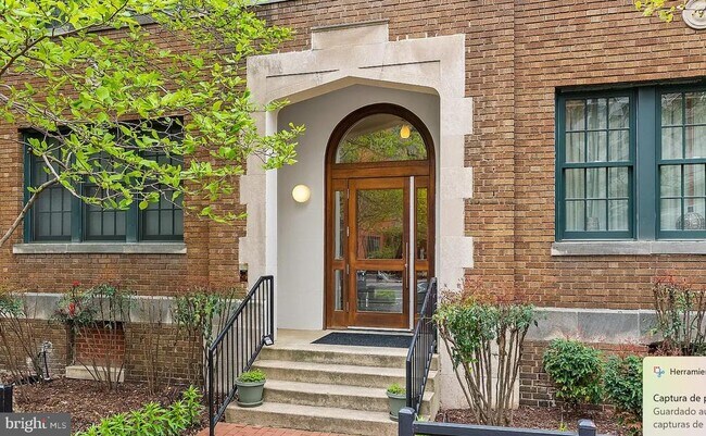 Building Photo - 1124 10th St NW