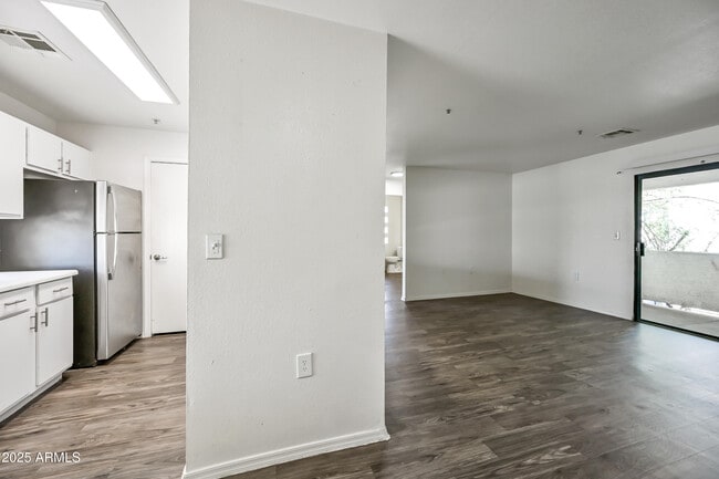 Building Photo - 3065 N 67th Ave