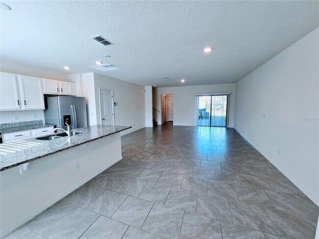 Building Photo - 17101 Water Spring Blvd