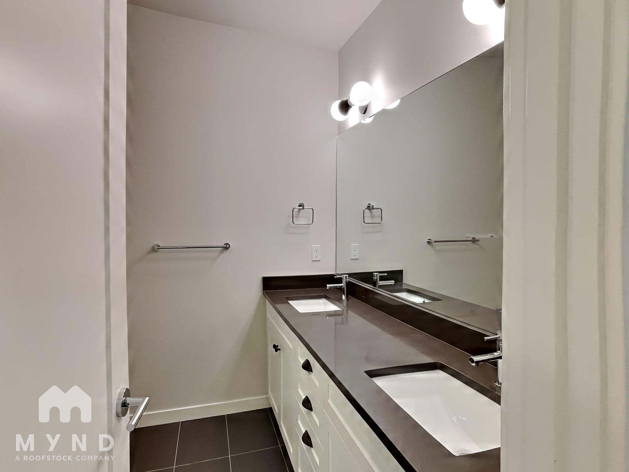 Building Photo - 7023 42nd Ave S