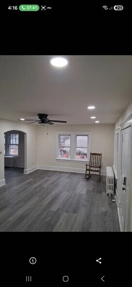 Building Photo - 213 W Quince St