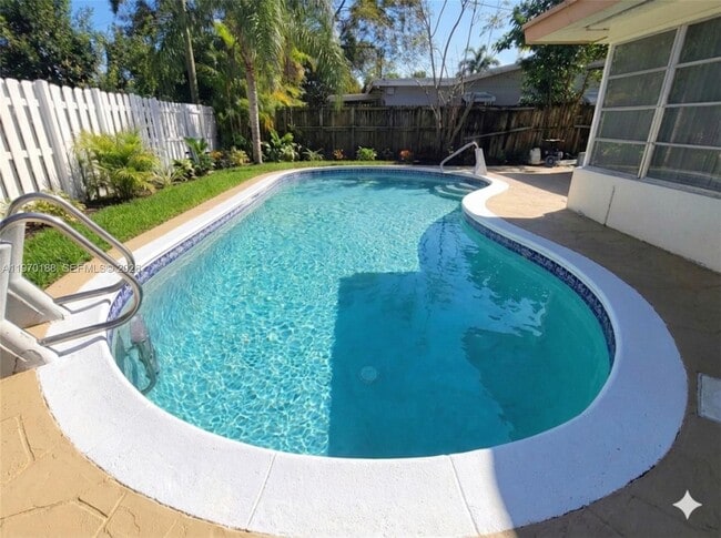 Building Photo - 2141 N 57th Terrace