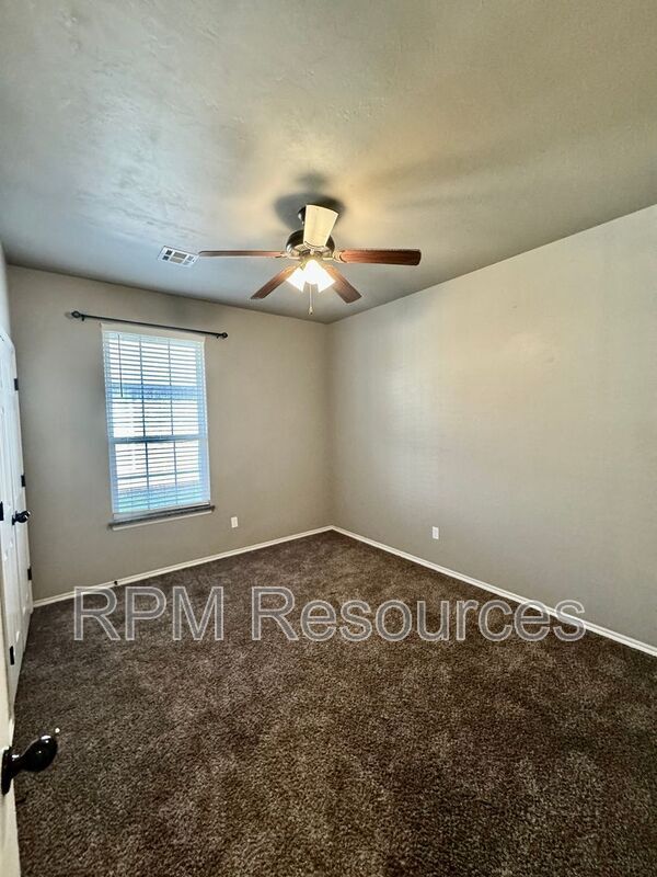 Building Photo - 1858 Post Oak Rd
