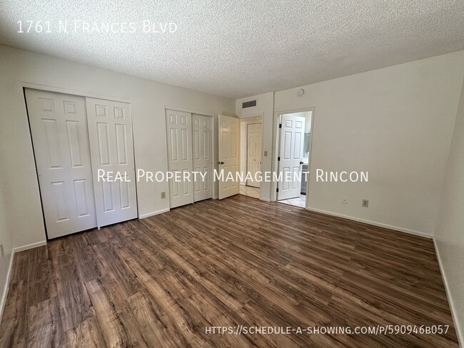 Building Photo - Upgraded 3 bed 2 bath - Central