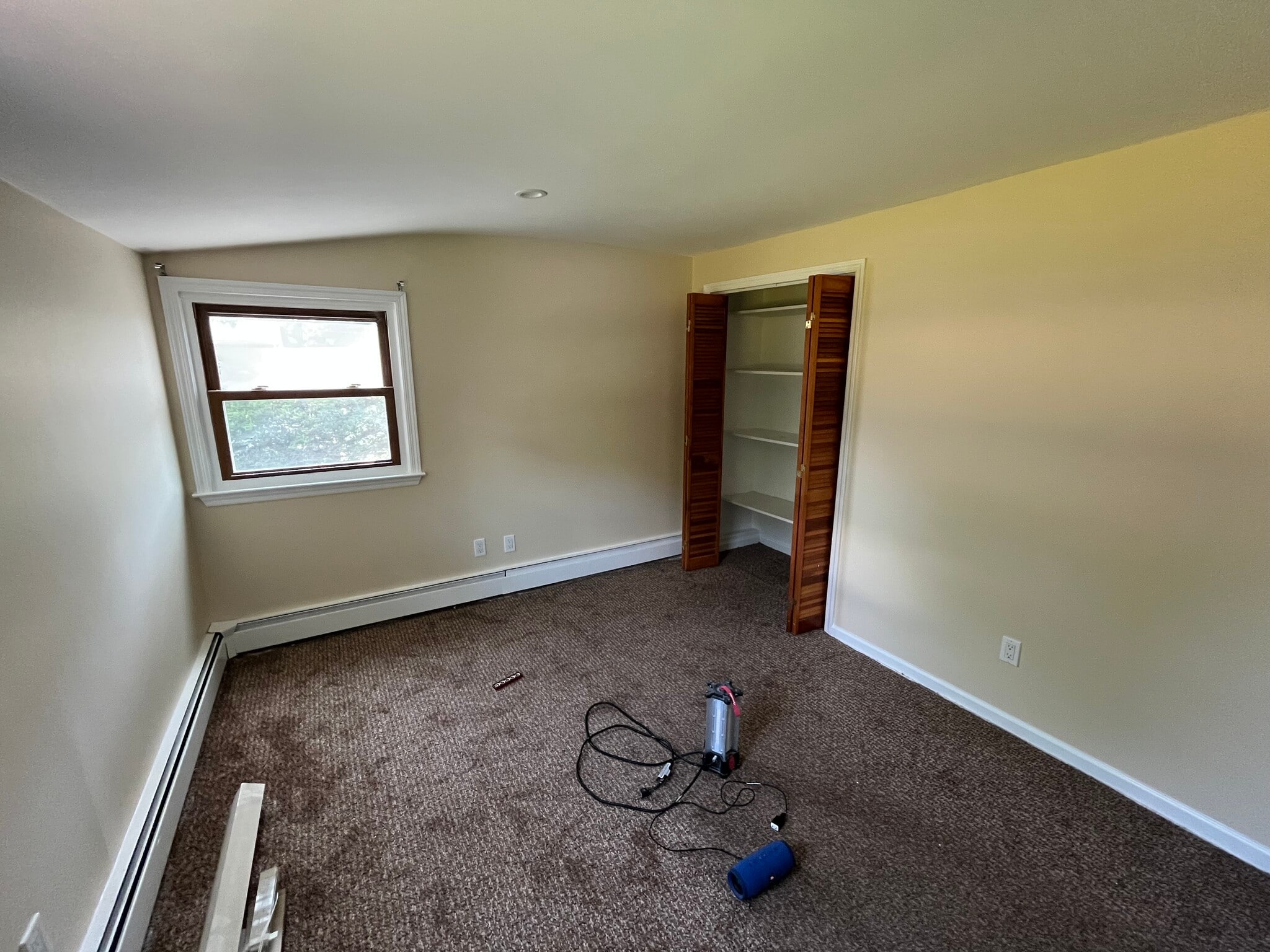 Building Photo - 615 Floral Pl
